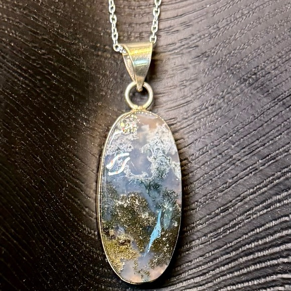 Artisan Jewelry - Silver Moss Agate pendant Necklace
